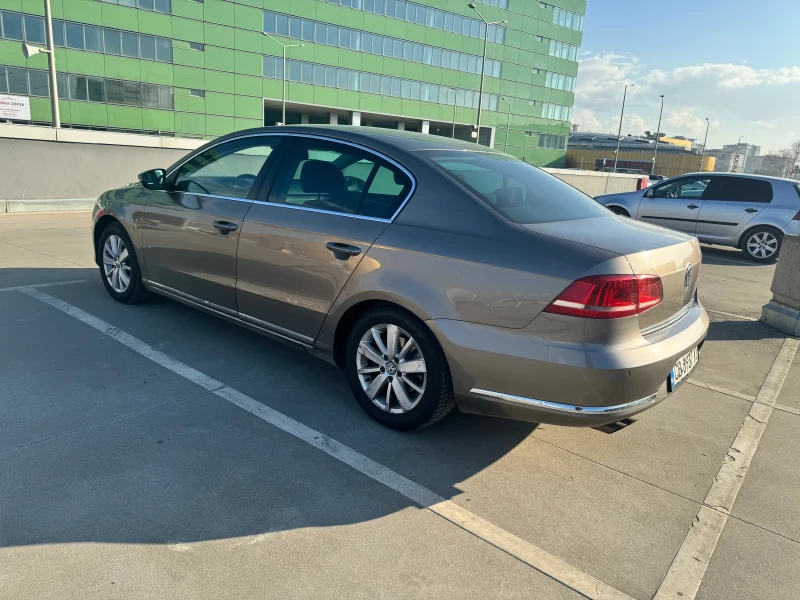 VW Passat, снимка 4 - Автомобили и джипове - 52719234