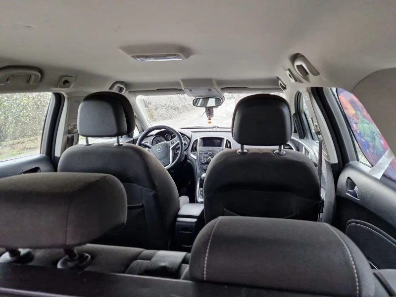 Opel Astra J SPORT TOURER, снимка 9 - Автомобили и джипове - 52899830