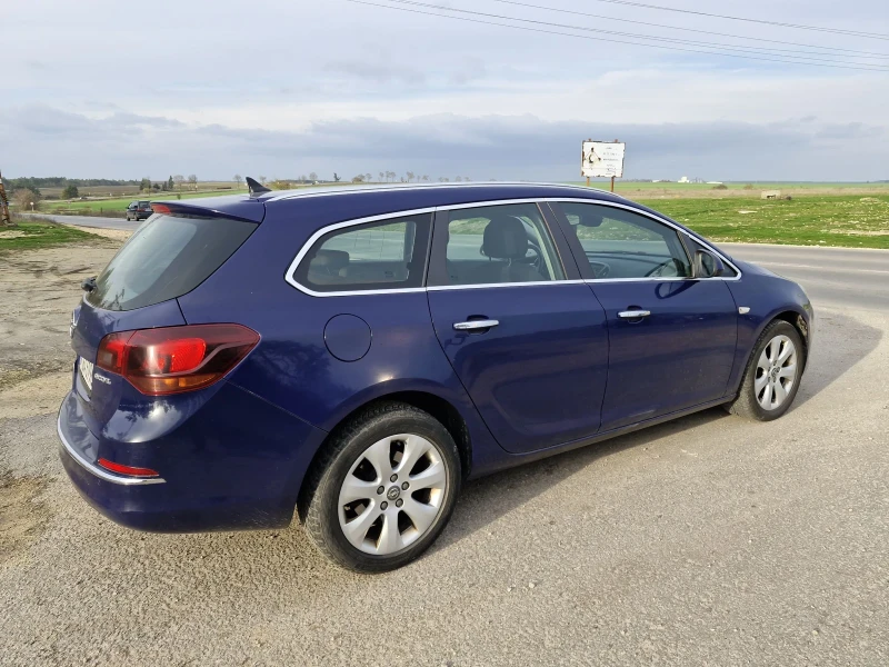 Opel Astra J SPORT TOURER, снимка 3 - Автомобили и джипове - 52899830