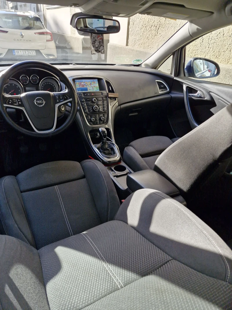 Opel Astra J SPORT TOURER, снимка 12 - Автомобили и джипове - 52899830