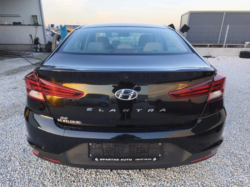 Hyundai Elantra 2.0, снимка 6 - Автомобили и джипове - 53093167