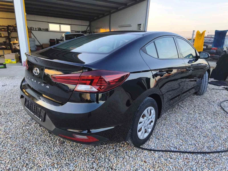 Hyundai Elantra 2.0, снимка 3 - Автомобили и джипове - 53093167