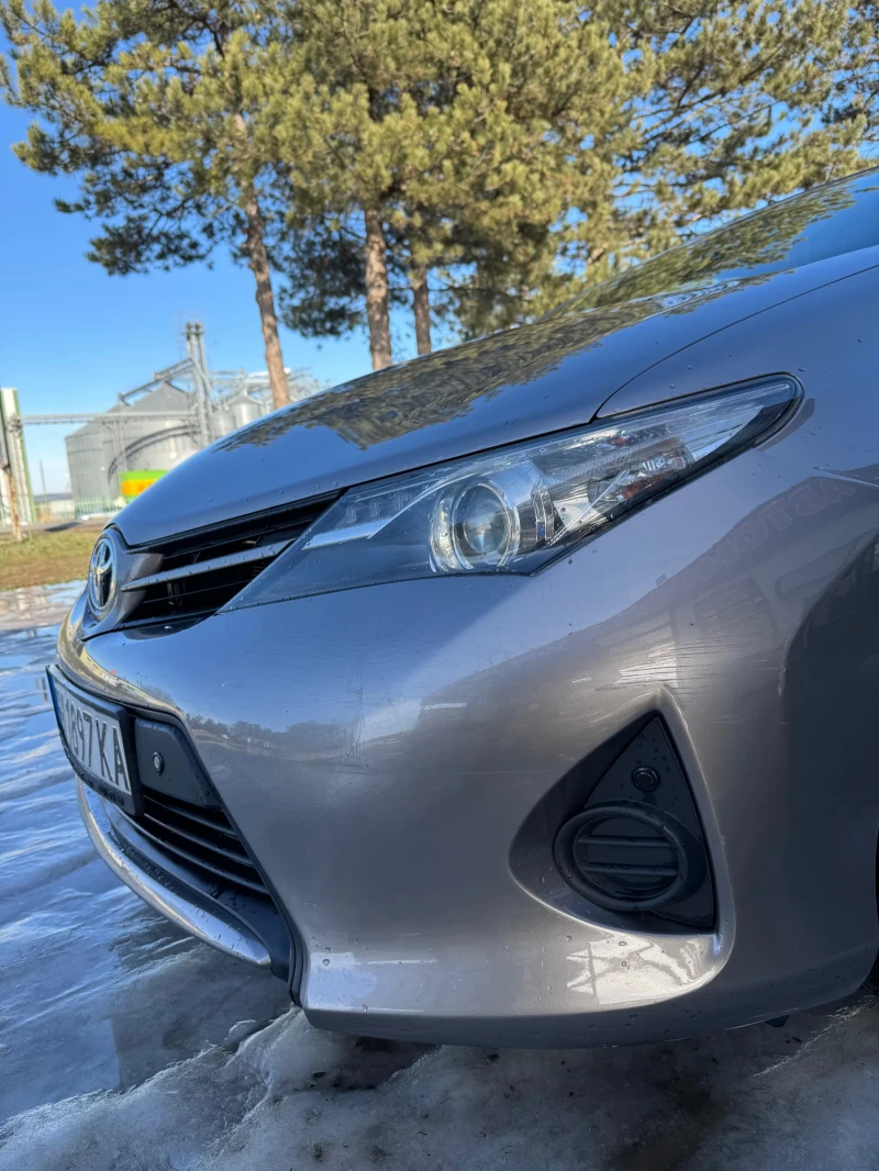 Toyota Auris, снимка 9 - Автомобили и джипове - 53108802