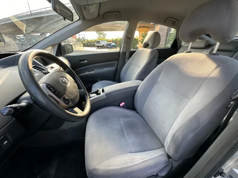 Toyota Prius  - изображение 2