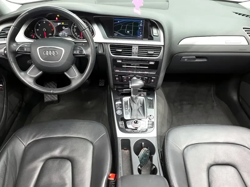 Audi A4 2.0 TDI, снимка 7 - Автомобили и джипове - 54143532