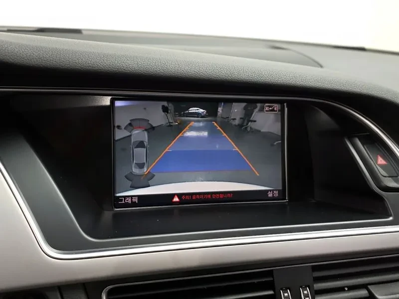 Audi A4 2.0 TDI, снимка 15 - Автомобили и джипове - 54143532