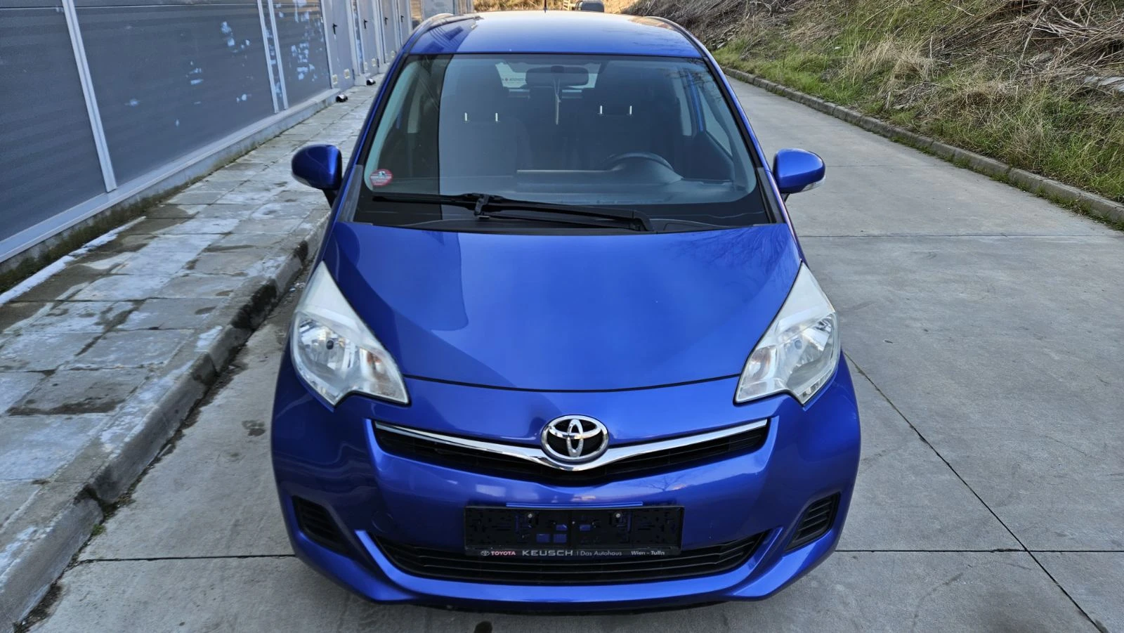 Toyota Verso S 1.33 VVT-i - изображение 8