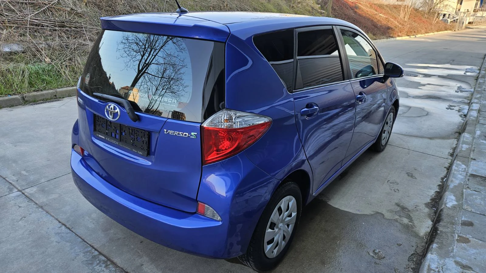 Toyota Verso S 1.33 VVT-i - изображение 5