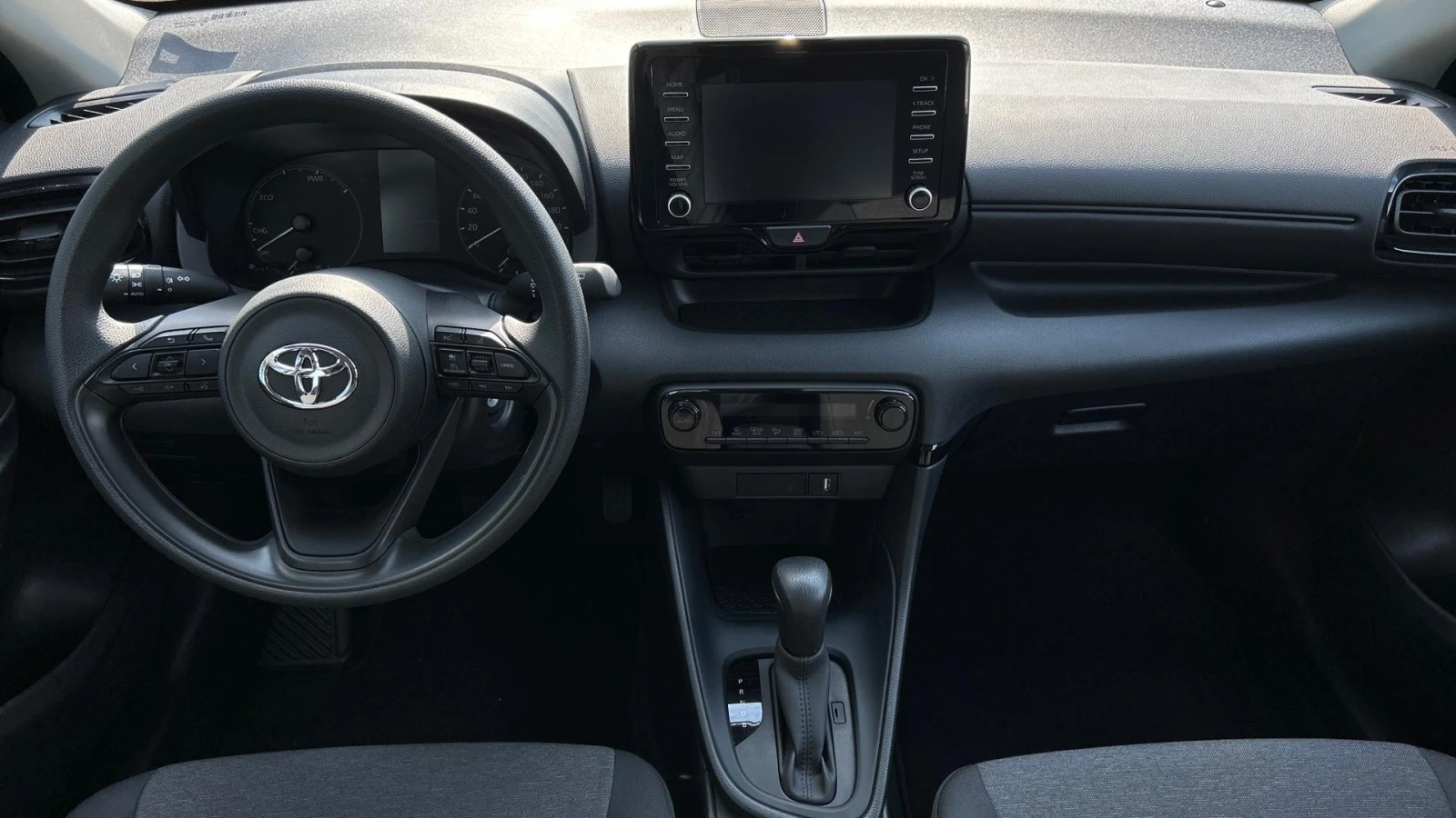 Toyota Yaris Месечна вноска от 298 лв. - изображение 8