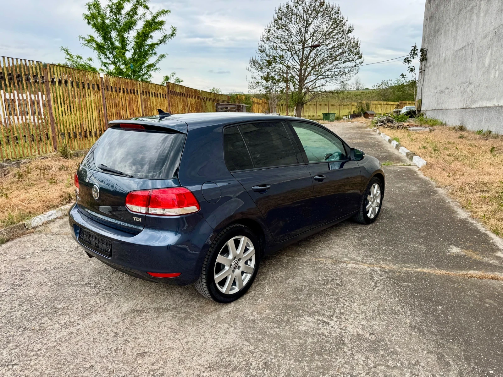 VW Golf 2.0TDI DSG STYLE Уникат - изображение 3