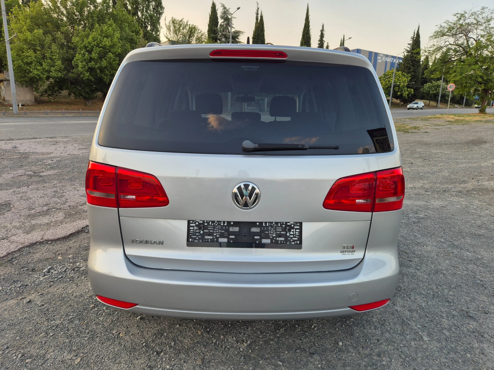 VW Touran 1.6TDI 6+ 1 - изображение 4