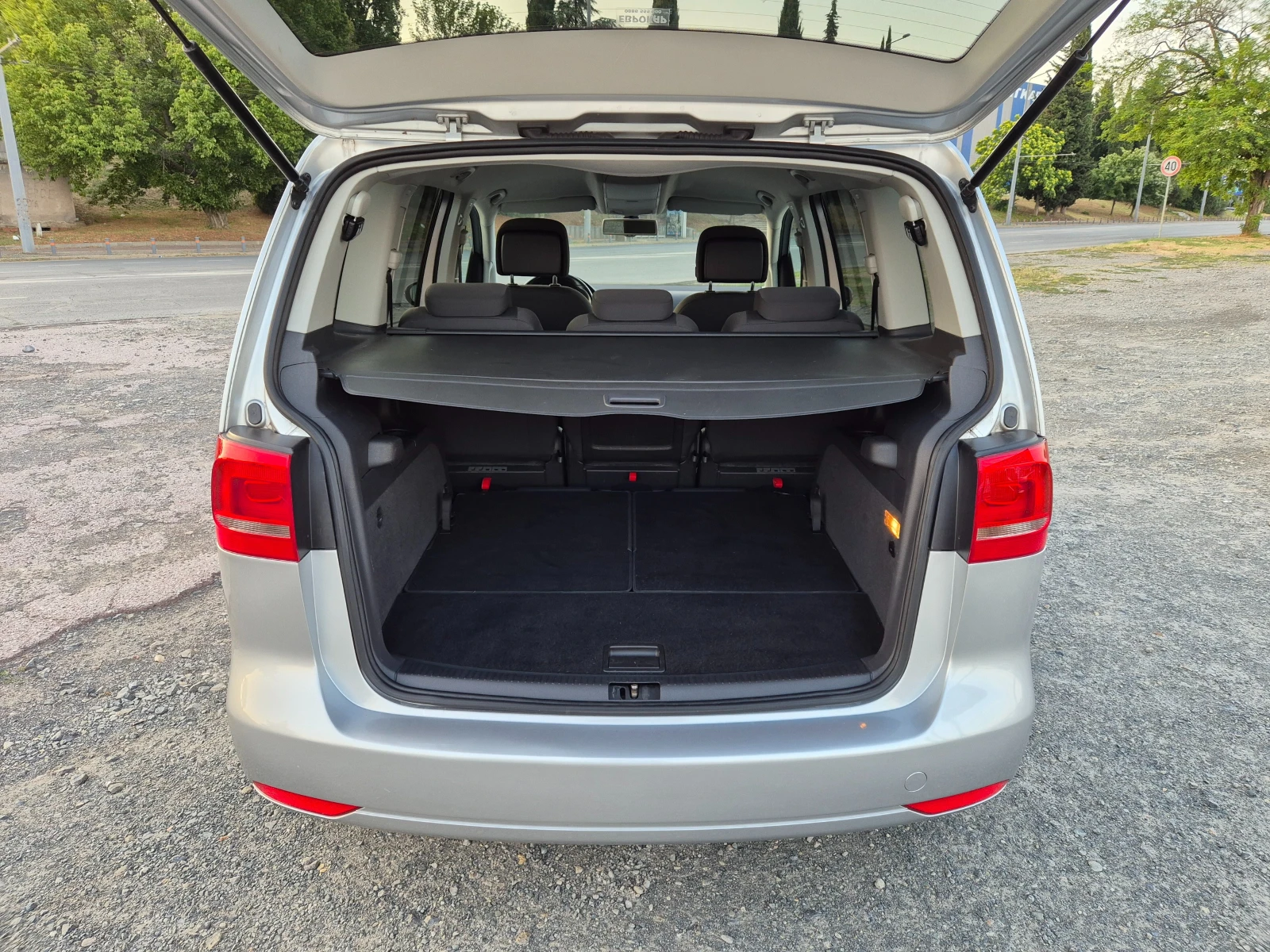 VW Touran 1.6TDI 6+ 1 | Mobile.bg — изображение 11