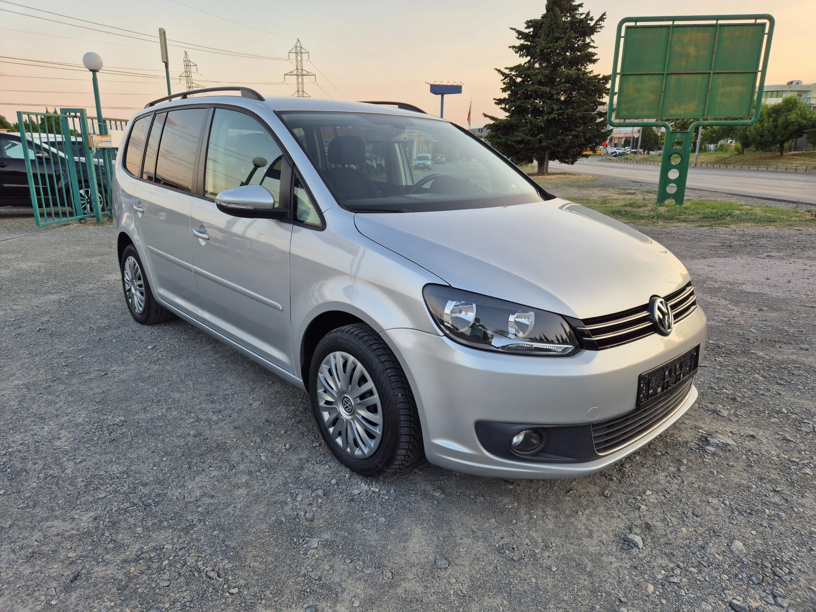 VW Touran 1.6TDI 6+ 1 - изображение 7