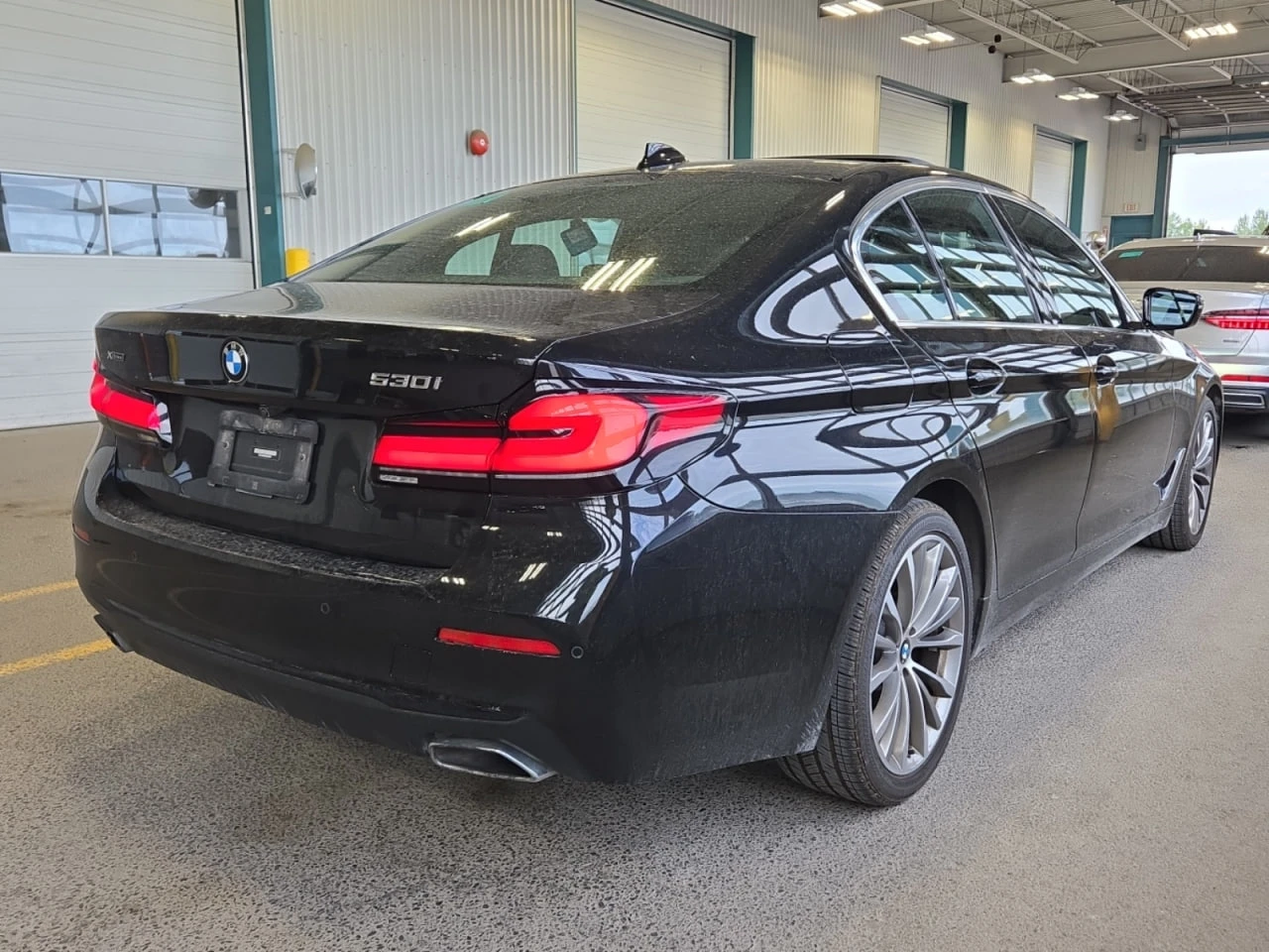 BMW 530 AWD * CARFAX * АвтоКредит * Цена до България*  - изображение 3