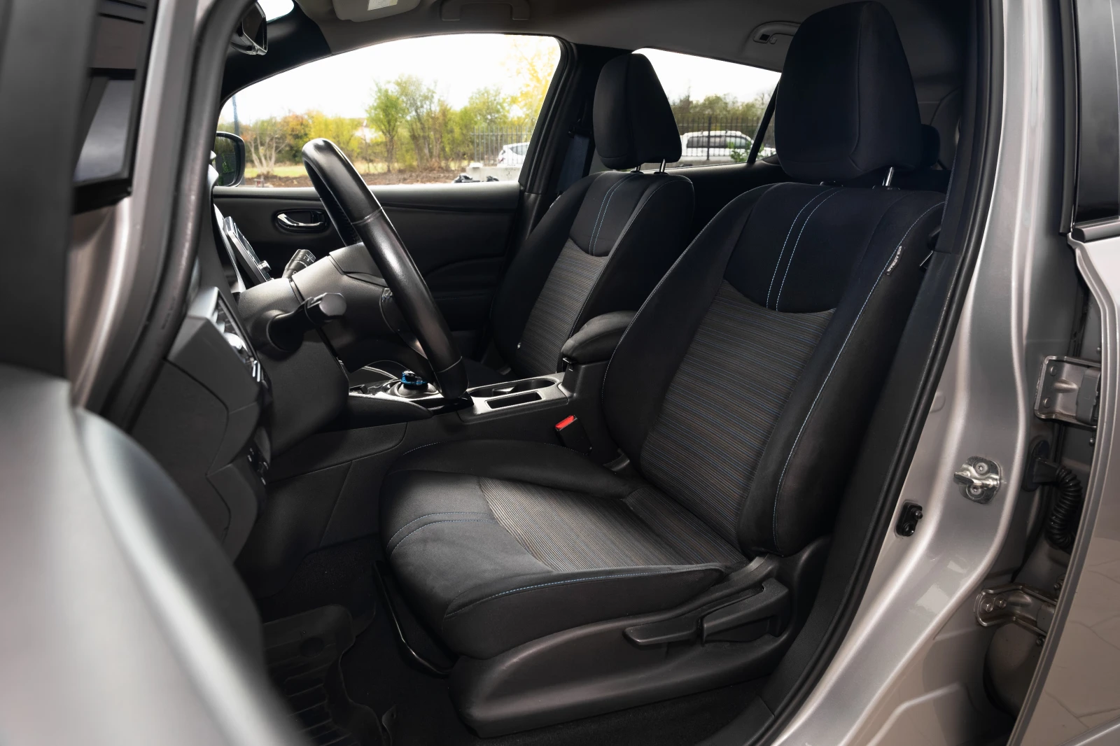 Nissan Leaf  40KWH* 360* ЛИЗИНГ* СЕРВИЗНА ИСТОРИЯ - изображение 7