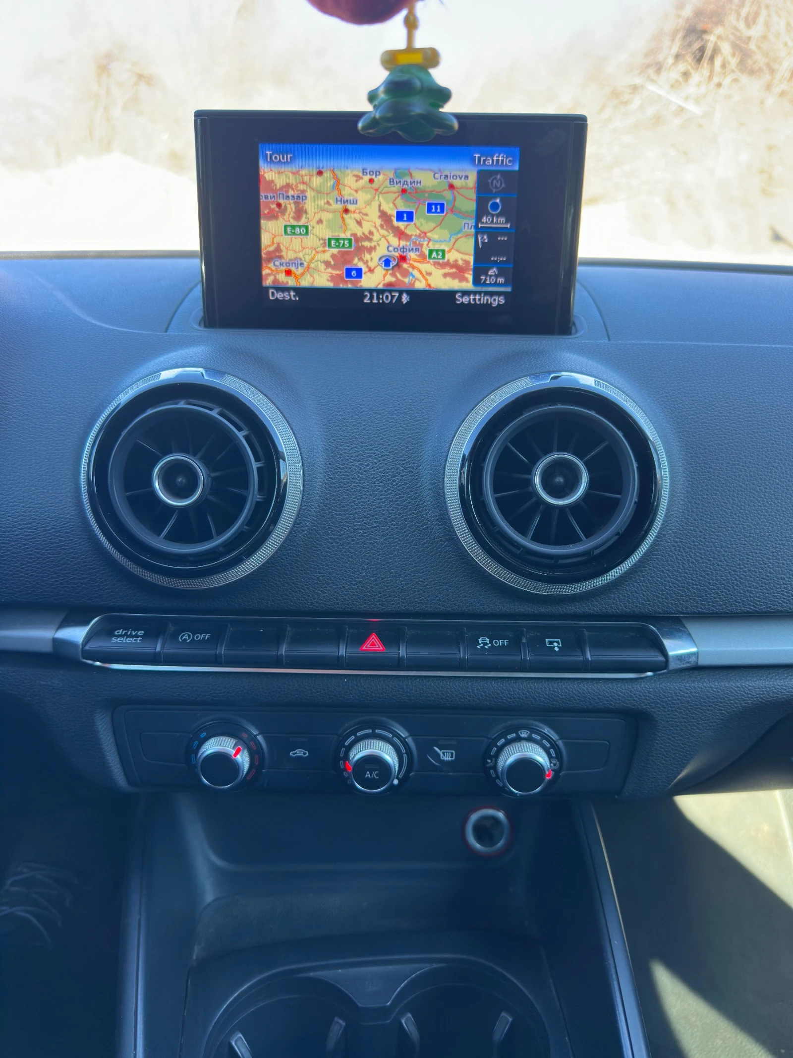 Audi A3 1.6 tdi, снимка 12 - Автомобили и джипове - 53726295