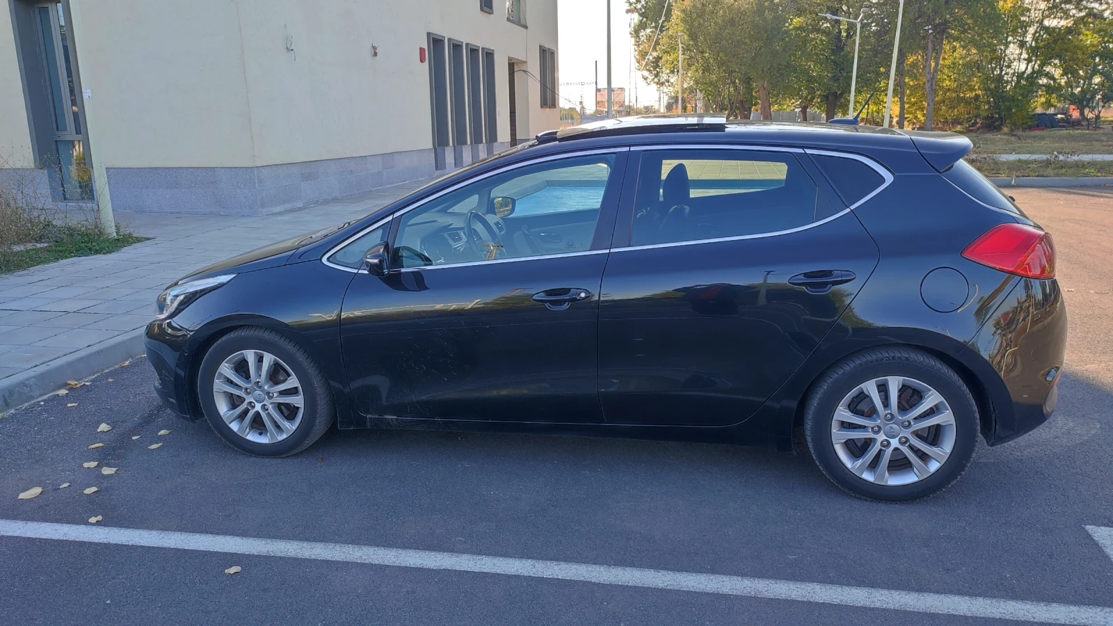Kia Ceed, снимка 4 - Автомобили и джипове - 53856989