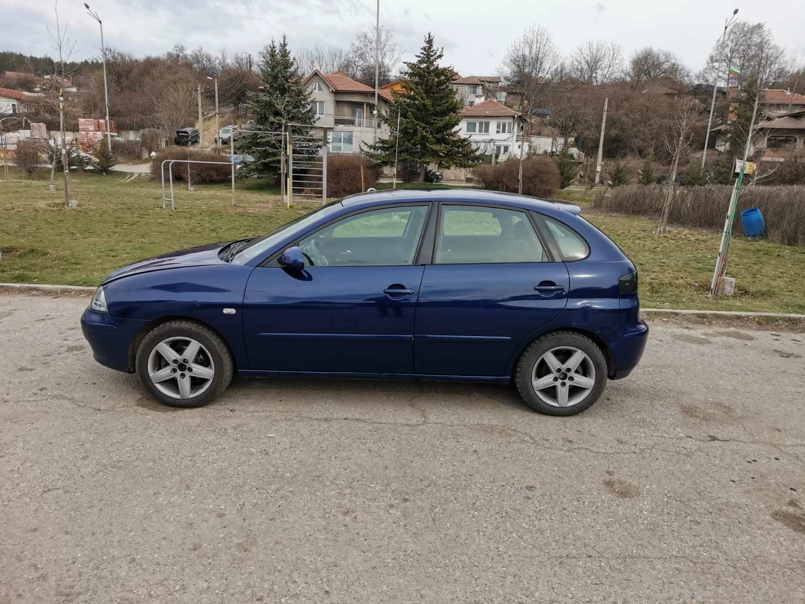 Seat Ibiza 1.9 tdi 101 ks, снимка 12 - Автомобили и джипове - 53944192