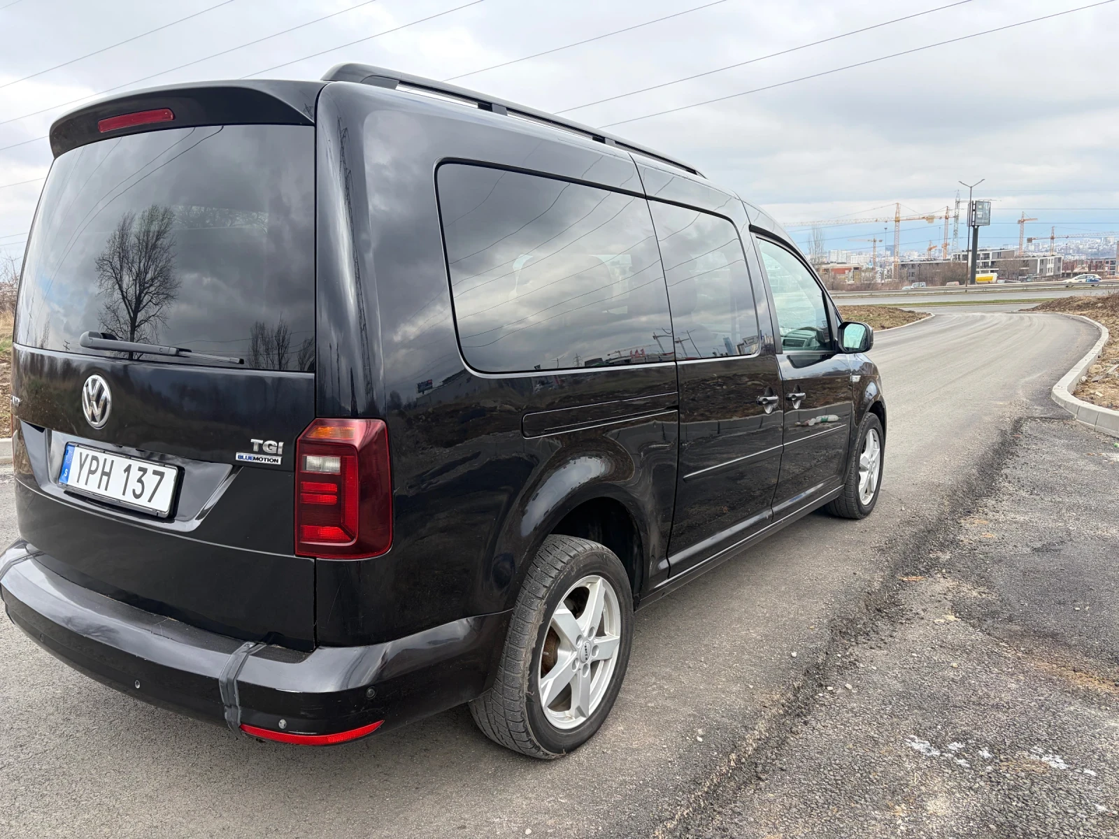 VW Caddy Auto Maxi Life Инвалидна Рампа Фабр Метан, снимка 3 - Автомобили и джипове - 53945207