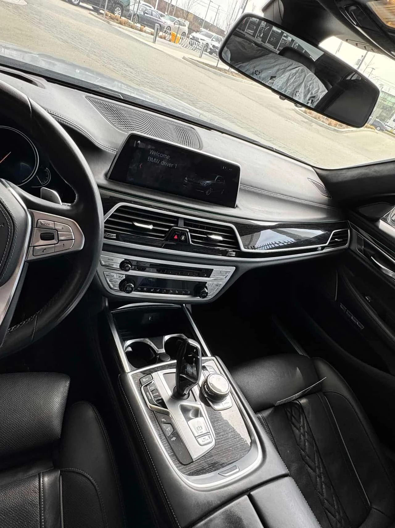 BMW 750 750i xDrive  CARFAX, снимка 9 - Автомобили и джипове - 54156320