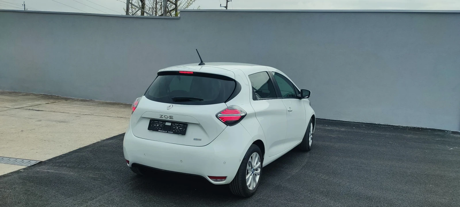 Renault Zoe, снимка 4 - Автомобили и джипове - 54214800