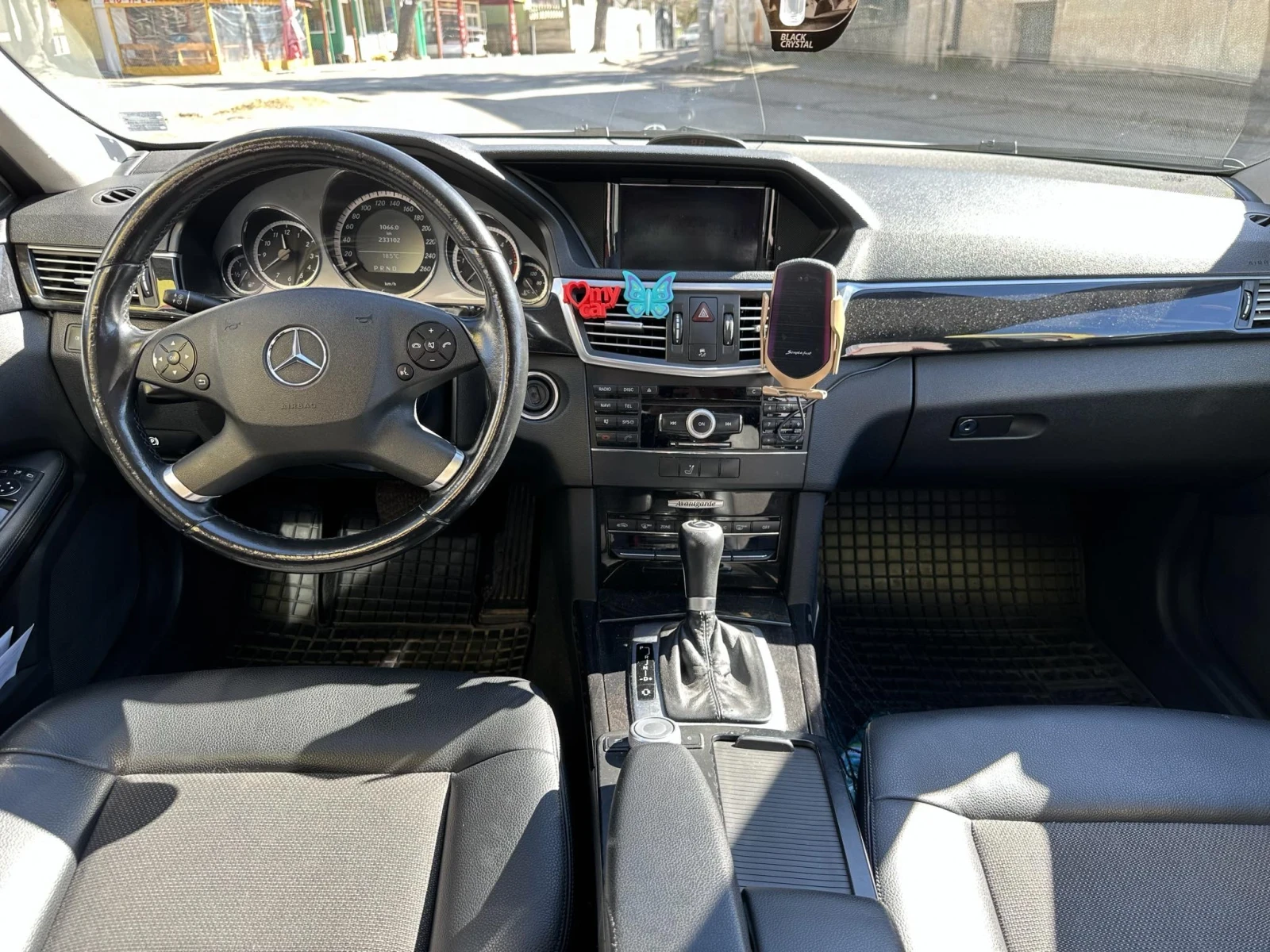 Mercedes-Benz E 220, снимка 7 - Автомобили и джипове - 54260306