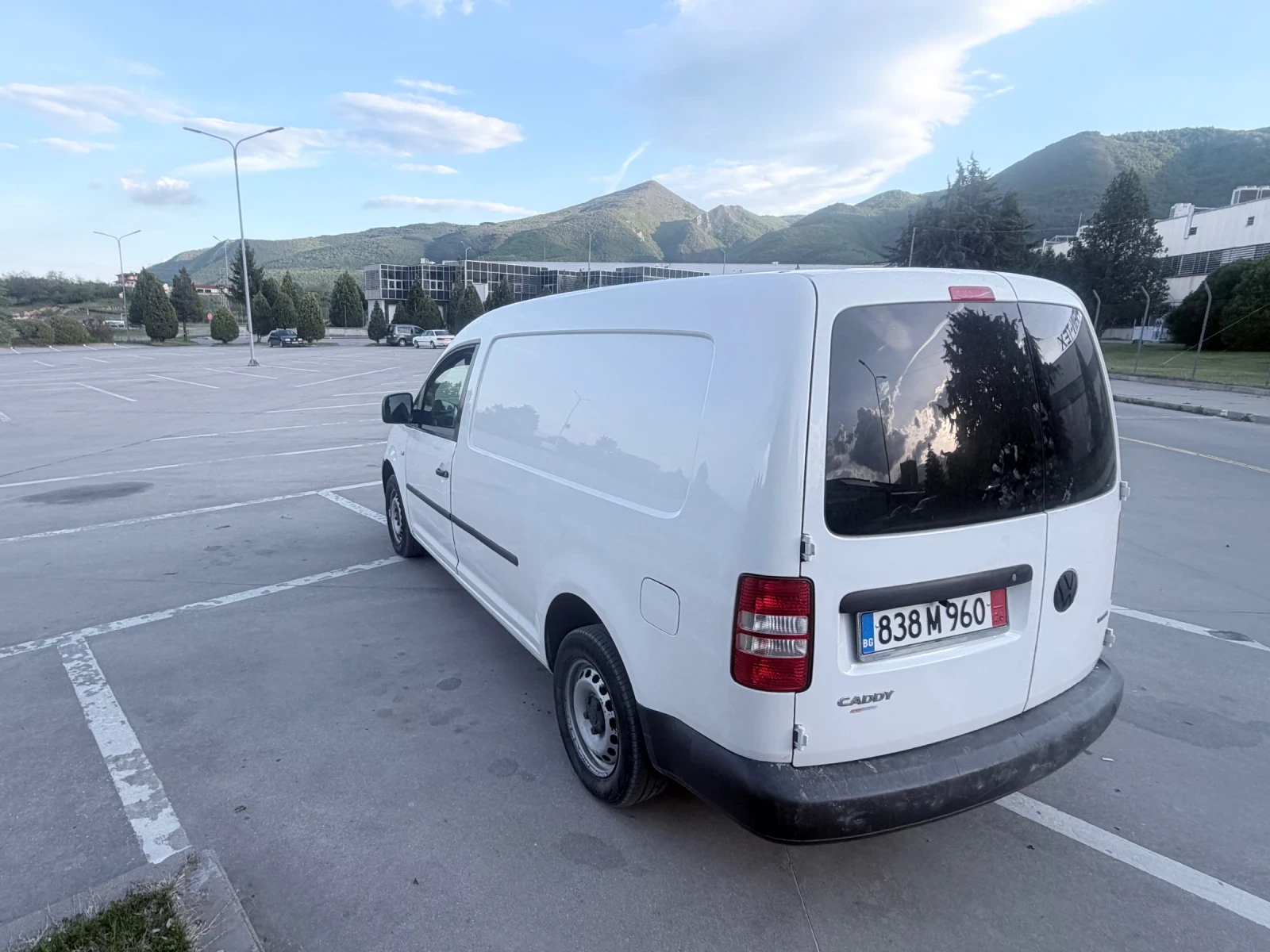 VW Caddy, снимка 5 - Автомобили и джипове - 54360687