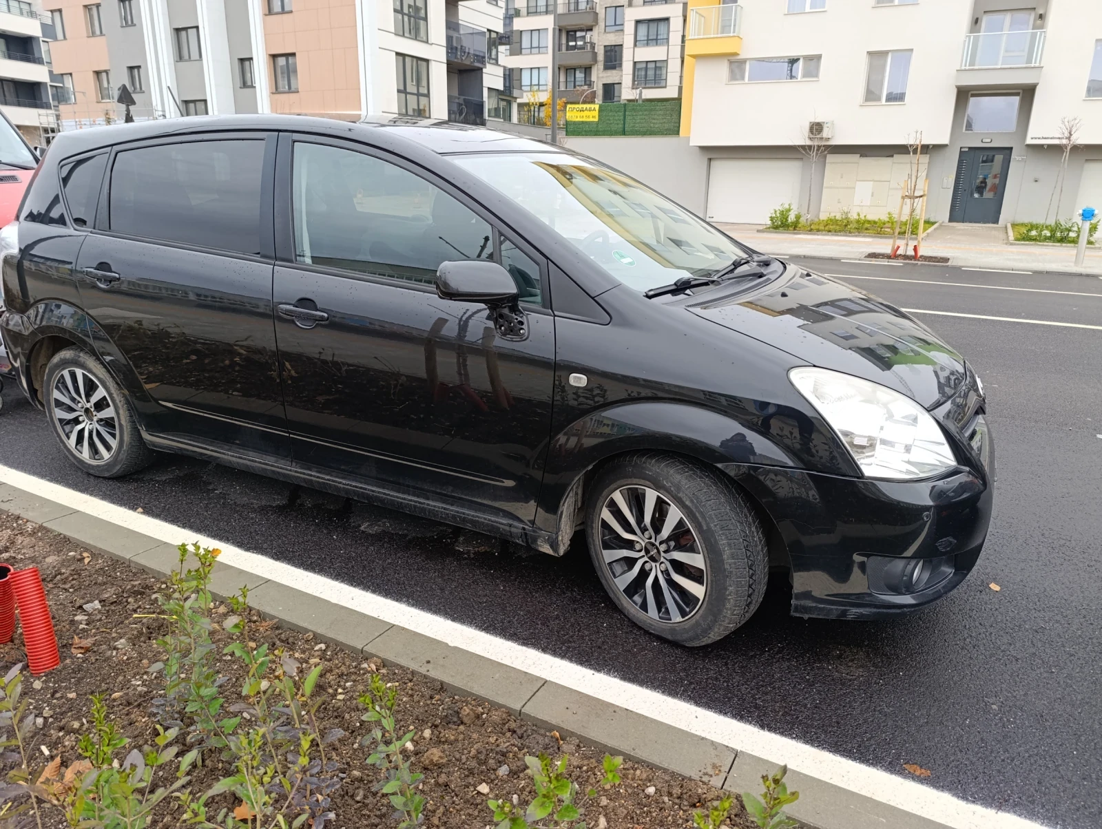 Toyota Corolla verso, снимка 3 - Автомобили и джипове - 54583676