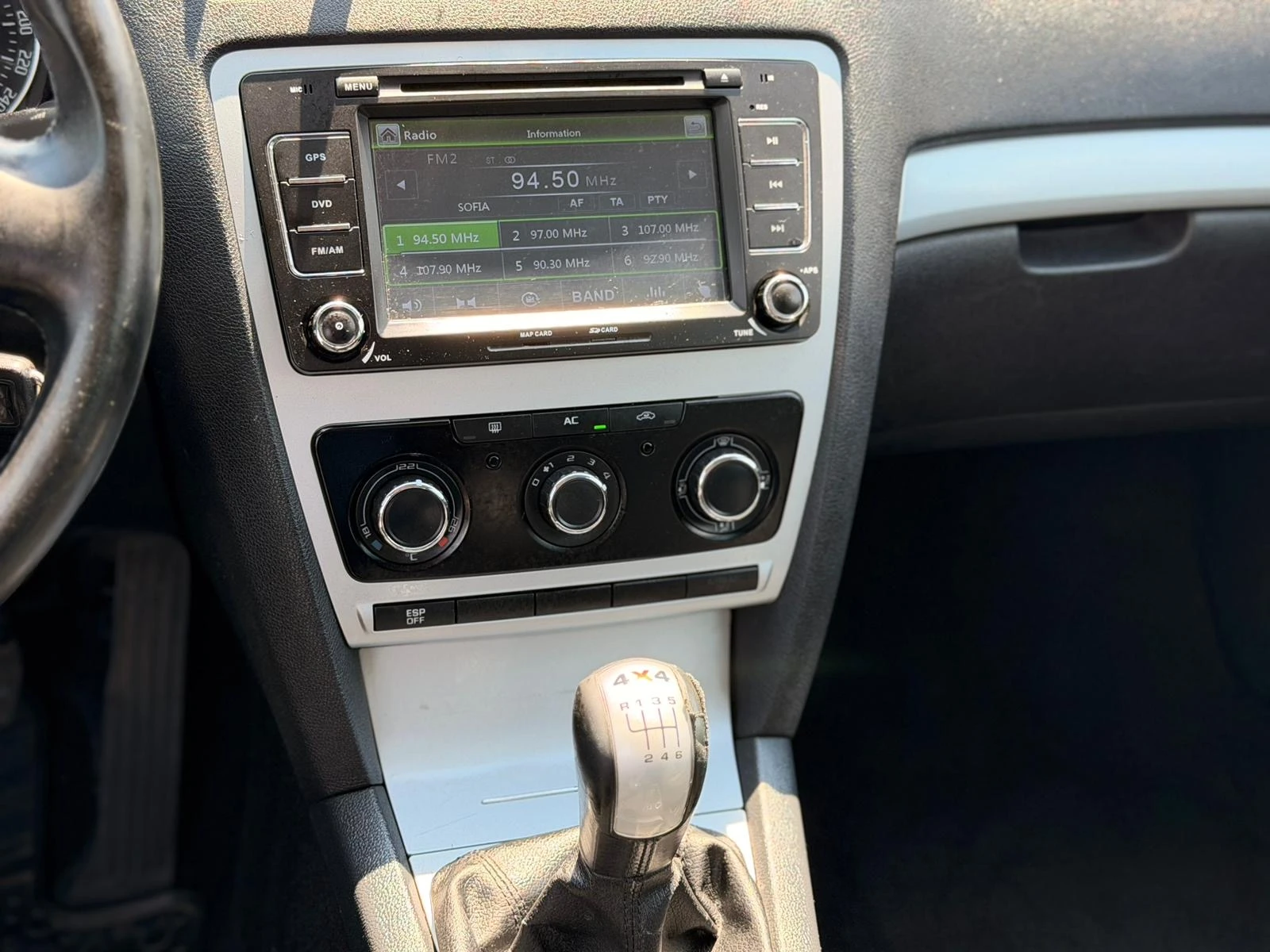 Skoda Octavia 1.8TFSI 4x4, снимка 13 - Автомобили и джипове - 55086403