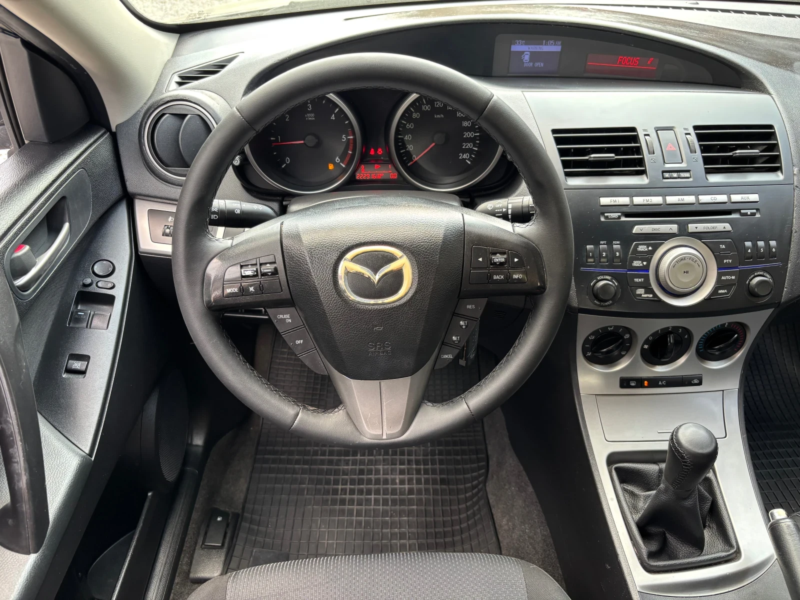 Mazda 3 1.6 DIESEL, снимка 9 - Автомобили и джипове - 55667869