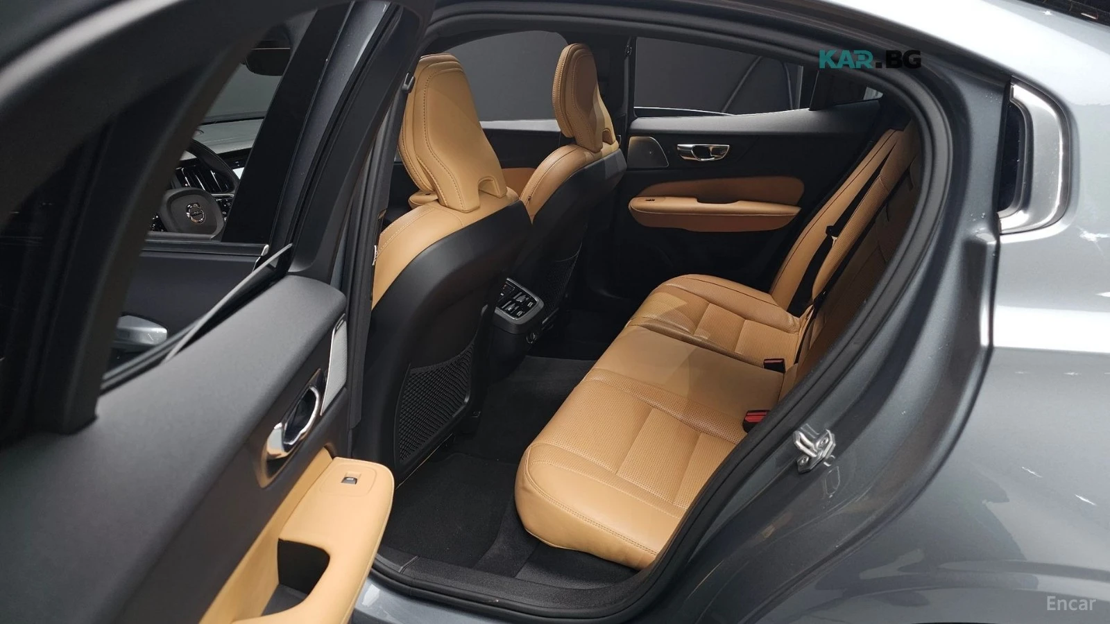 Volvo S60 T5* INSCRIPTION* DISTRONIC* 360* МАСАЖИ* ОБДУХ* , снимка 10 - Автомобили и джипове - 55694069