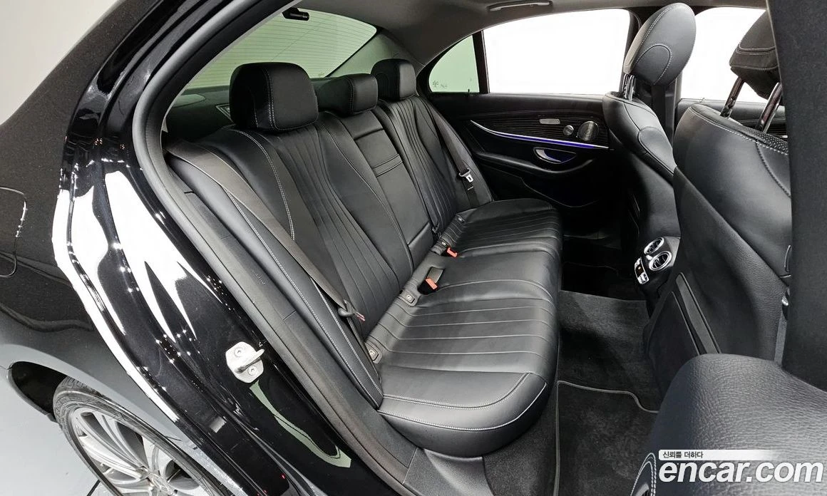 Mercedes-Benz E 400 E400 4MATIC Exclusive, снимка 12 - Автомобили и джипове - 55697220