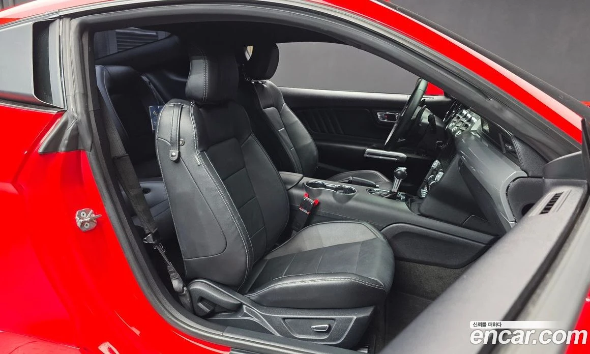 Ford Mustang GT Coupe, снимка 11 - Автомобили и джипове - 56121987