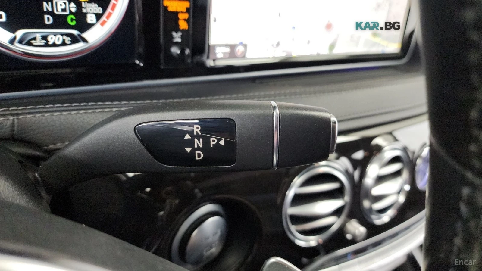 Mercedes-Benz S 63 AMG 4MATIC* HUD* 360* МАСАЖИ* ОБДУХ* НАВИ* ПАНО, снимка 7 - Автомобили и джипове - 56197217