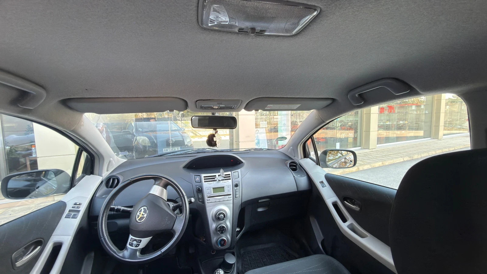 Toyota Yaris, снимка 7 - Автомобили и джипове - 56242811