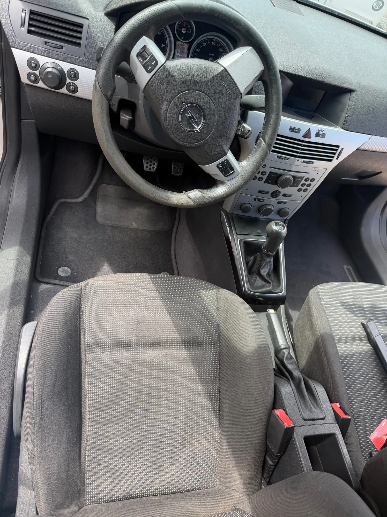 Opel Astra, снимка 5 - Автомобили и джипове - 56359494