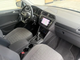 VW Tiguan Facelift, Distronic, Сервизна История, 2022Г., снимка 9