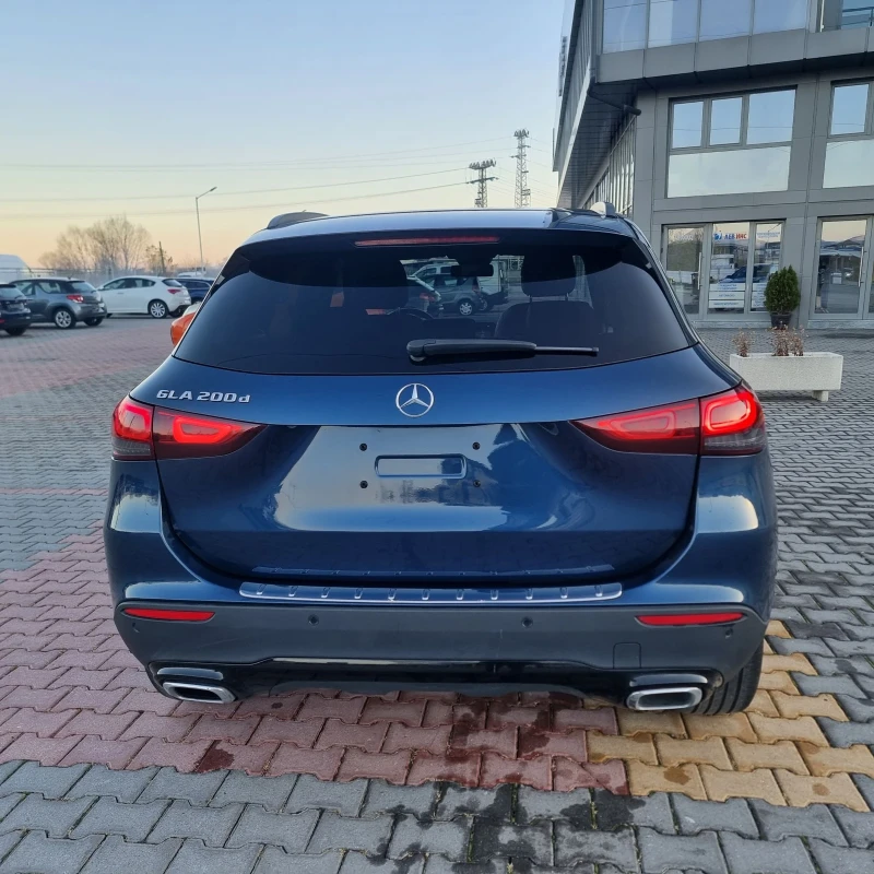 Mercedes-Benz GLA 2.0 CDI, снимка 4 - Автомобили и джипове - 48130155