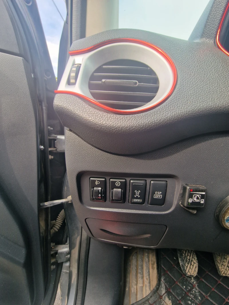 Renault Koleos 2.5i, снимка 8 - Автомобили и джипове - 52217246