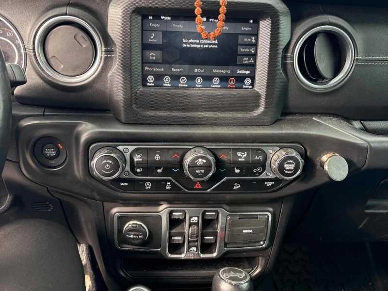 Jeep Wrangler Unlimited Sahara 2018* CARFAX * БЕЗ ПЪРВОНАЧАЛНА, снимка 9 - Автомобили и джипове - 52901161