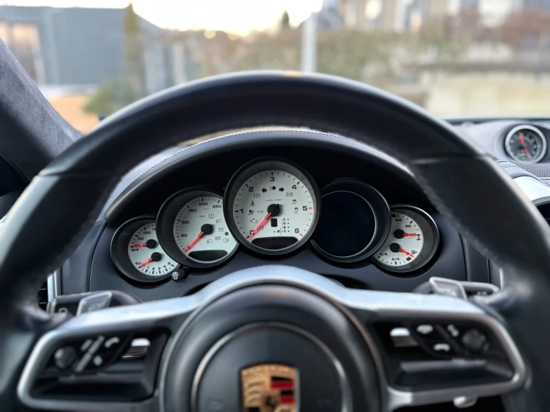 Porsche Cayenne Platinum Edition GTS Pack 3.0D, снимка 13 - Автомобили и джипове - 52921739