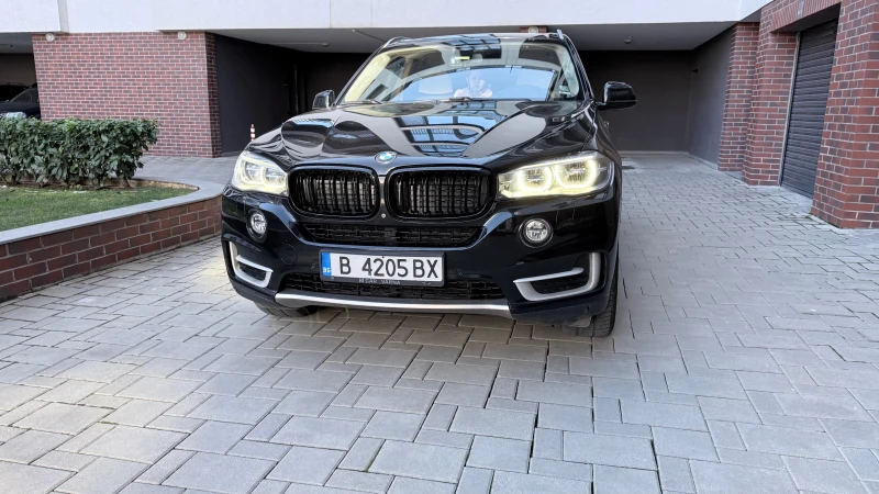 BMW X5  xDrive40d / 313 к.с. / 7 места / Пълна история , снимка 2 - Автомобили и джипове - 53125382