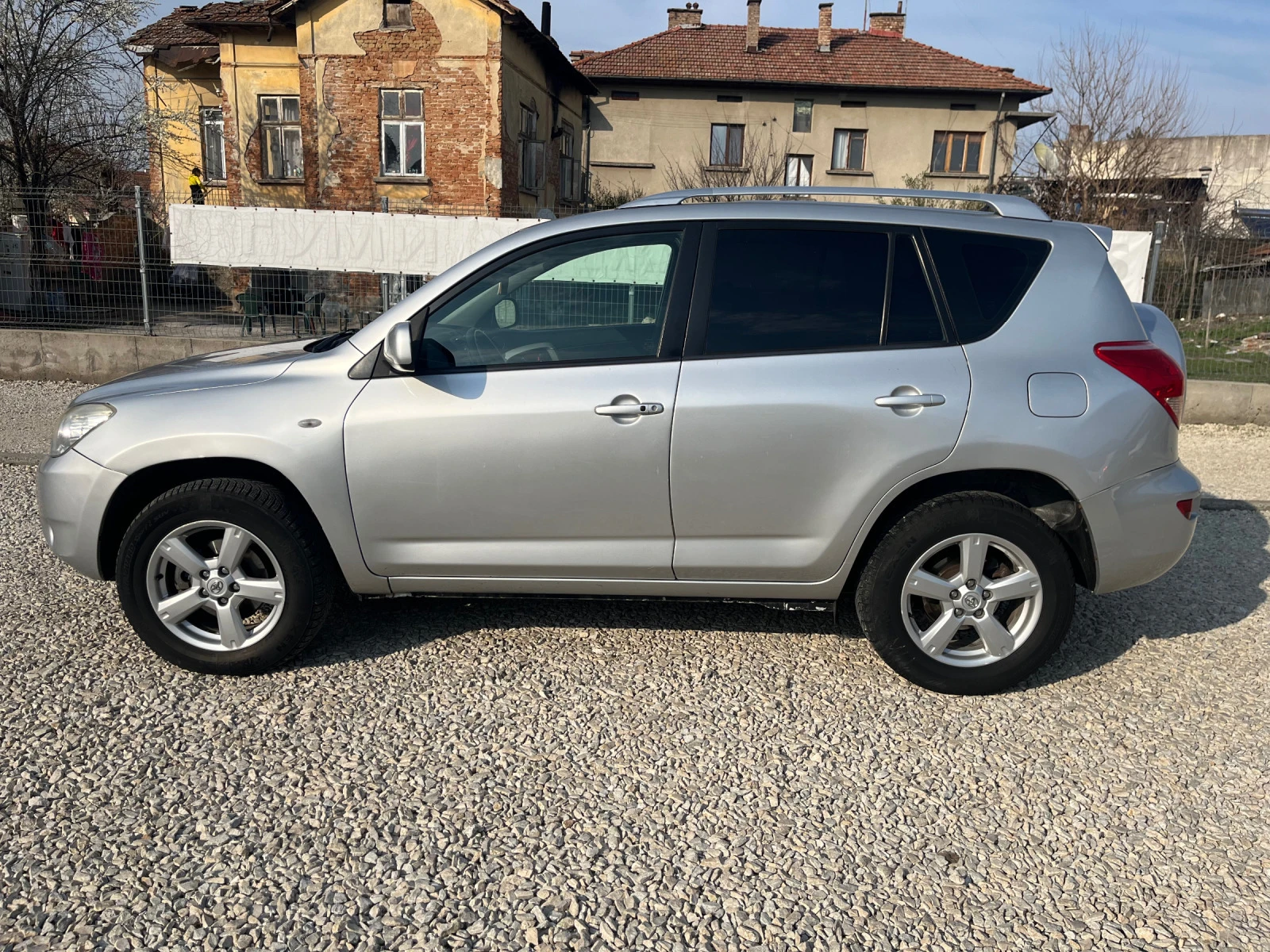 Toyota Rav4 ВС екстри !! 2.2 136коня - изображение 4