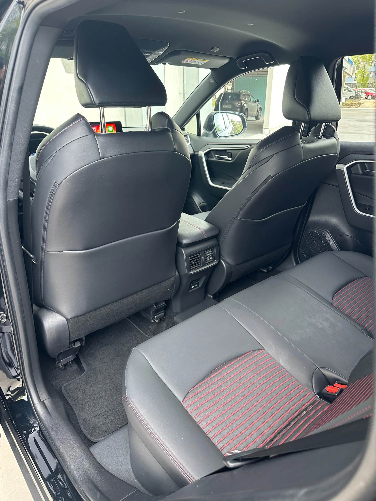 Toyota Rav4 2.5 Plug-in AWD в Гаранция - изображение 7