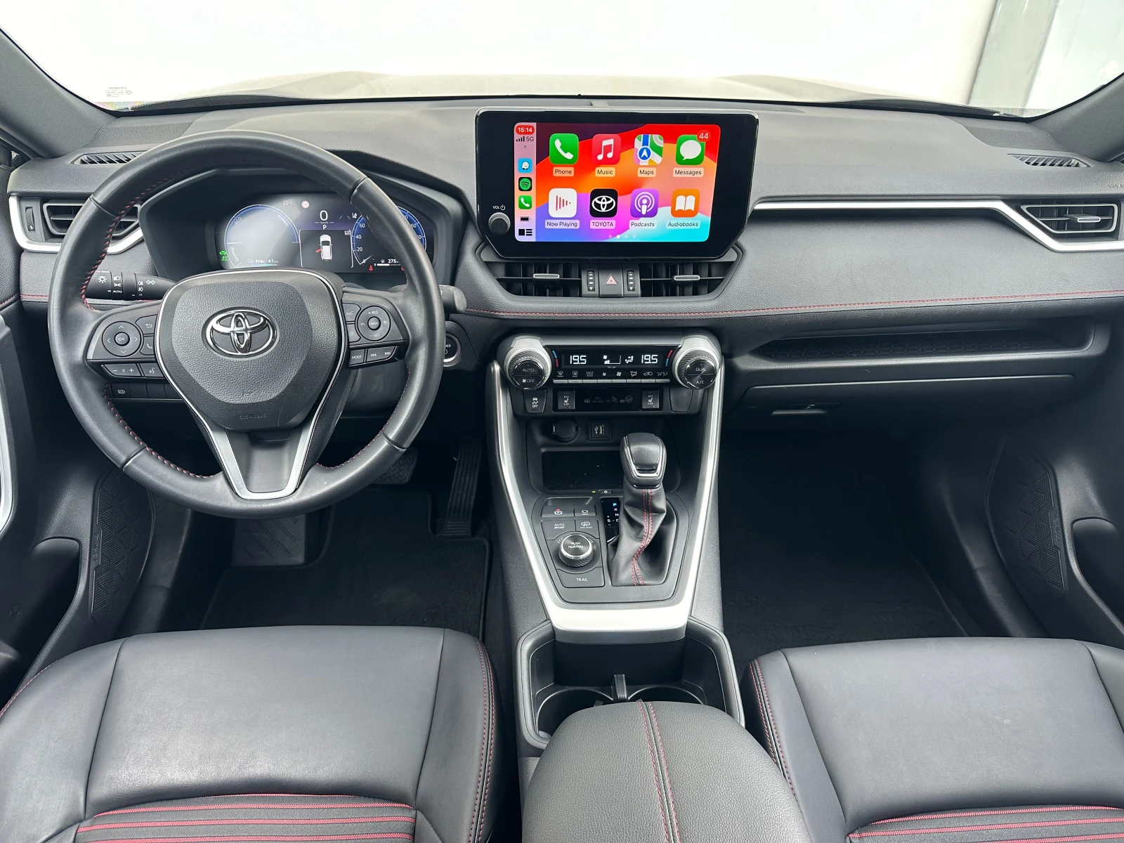 Toyota Rav4 2.5 Plug-in AWD в Гаранция - изображение 8