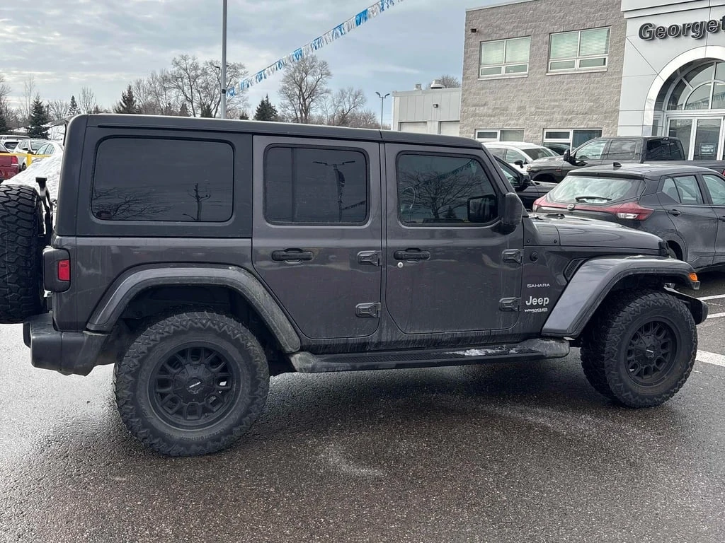 Jeep Wrangler Unlimited Sahara 2018* CARFAX * БЕЗ ПЪРВОНАЧАЛНА - изображение 4