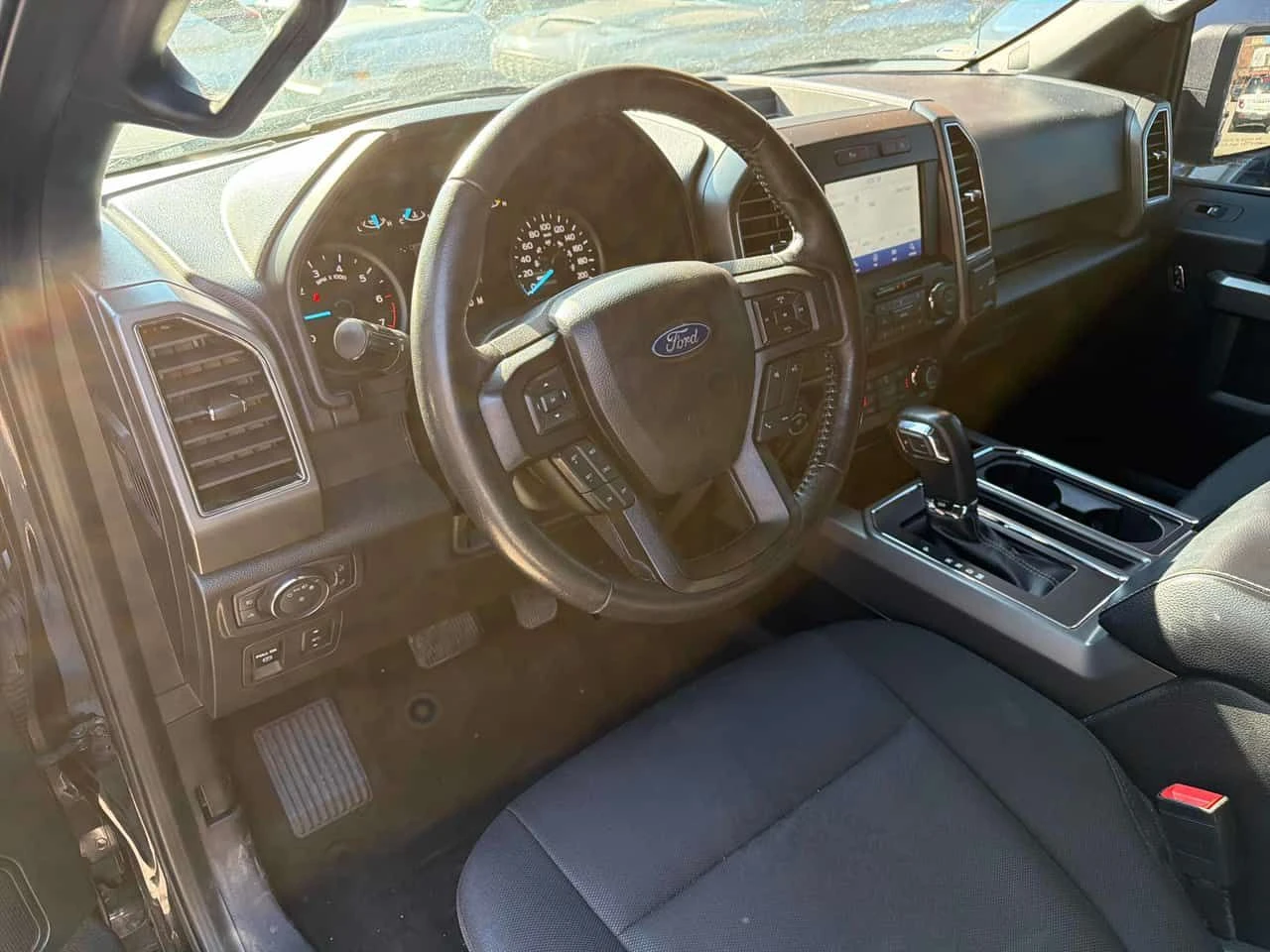 Ford F150 * XLT  * CARFAX * Подгрев * Два ключа * , снимка 5 - Автомобили и джипове - 54145179