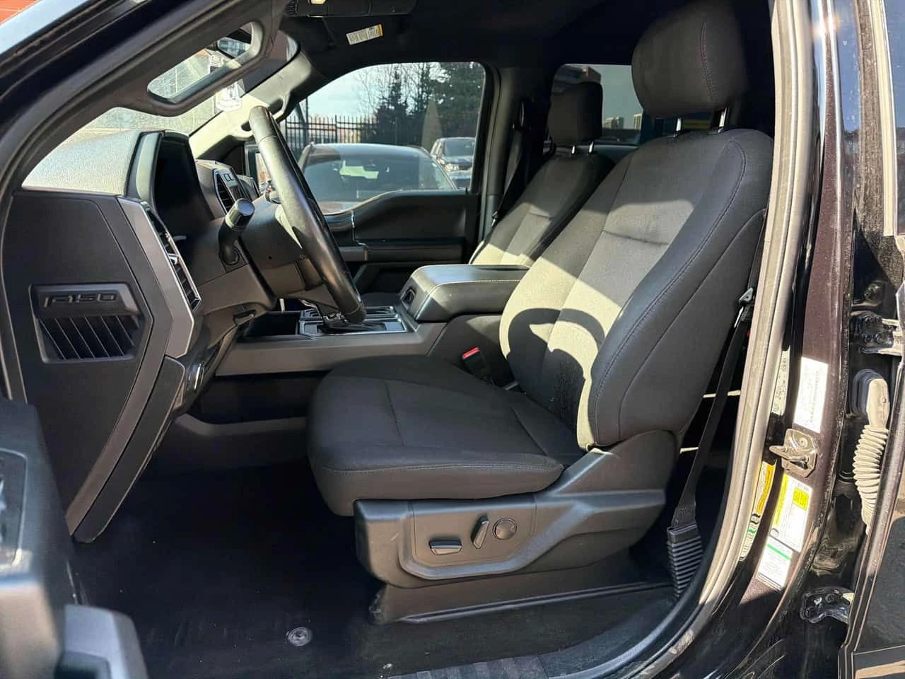 Ford F150 * XLT  * CARFAX * Подгрев * Два ключа * , снимка 13 - Автомобили и джипове - 54145179