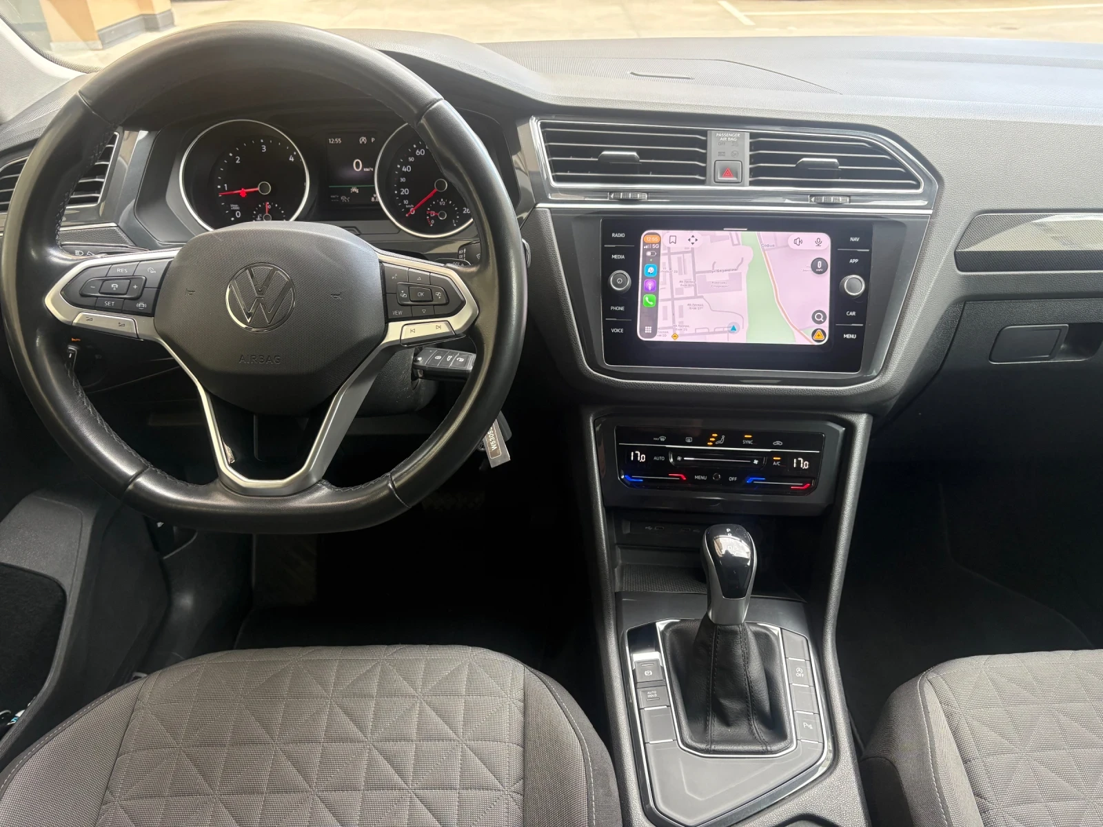 VW Tiguan Facelift, Distronic, Сервизна История, 2022Г., снимка 11 - Автомобили и джипове - 54397384