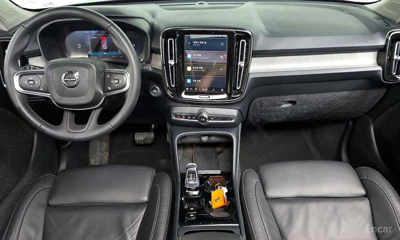 Volvo XC40 ULTIMATE* BRIGHT* 360КАМЕРА* LANE* ASSIST* ПАНОРАМ, снимка 7 - Автомобили и джипове - 54884343